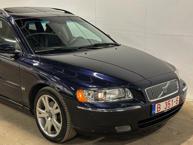 Volvo V70, 2005, 2.4 dīzelis, automāts