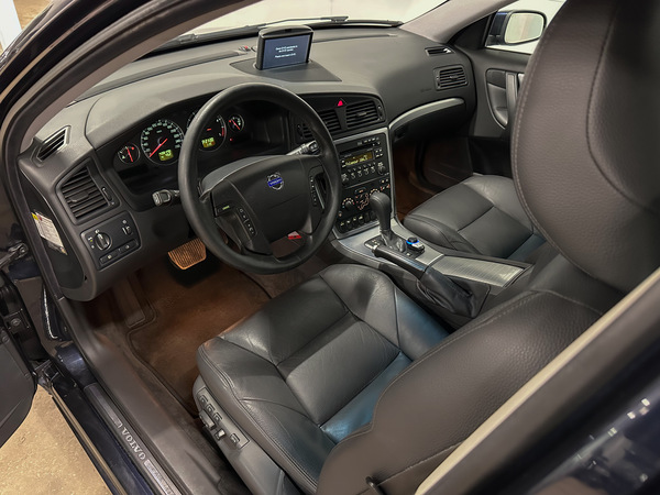 Volvo V70, 2005, 2.4 dīzelis, automāts