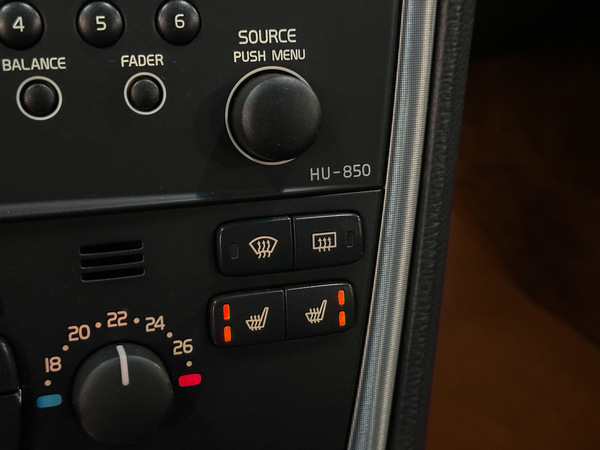 Volvo V70, 2005, 2.4 dīzelis, automāts